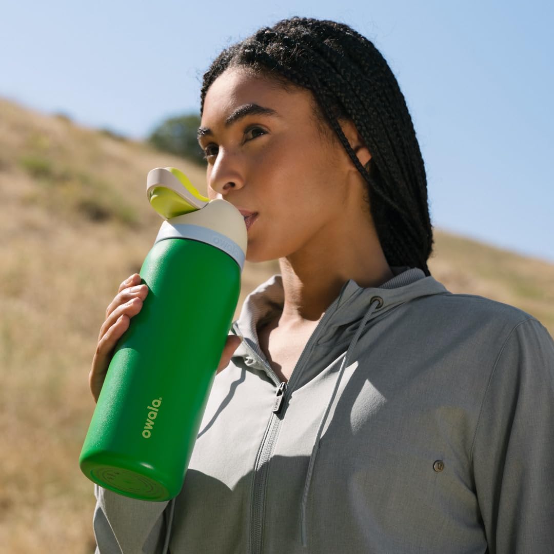 Owala FreeSip Insulated Stainless Steel Water Bottle with Straw, BPA-Free Sports Water Bottle, Great for Travel, 32 Oz, Putting Green ๐ All In One Marketplace Canada