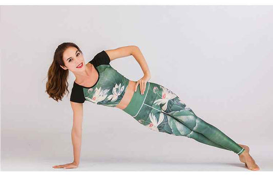 Women’s Yoga & Fitness Tracksuit – Running, Sports & Athletic Workout Outfit