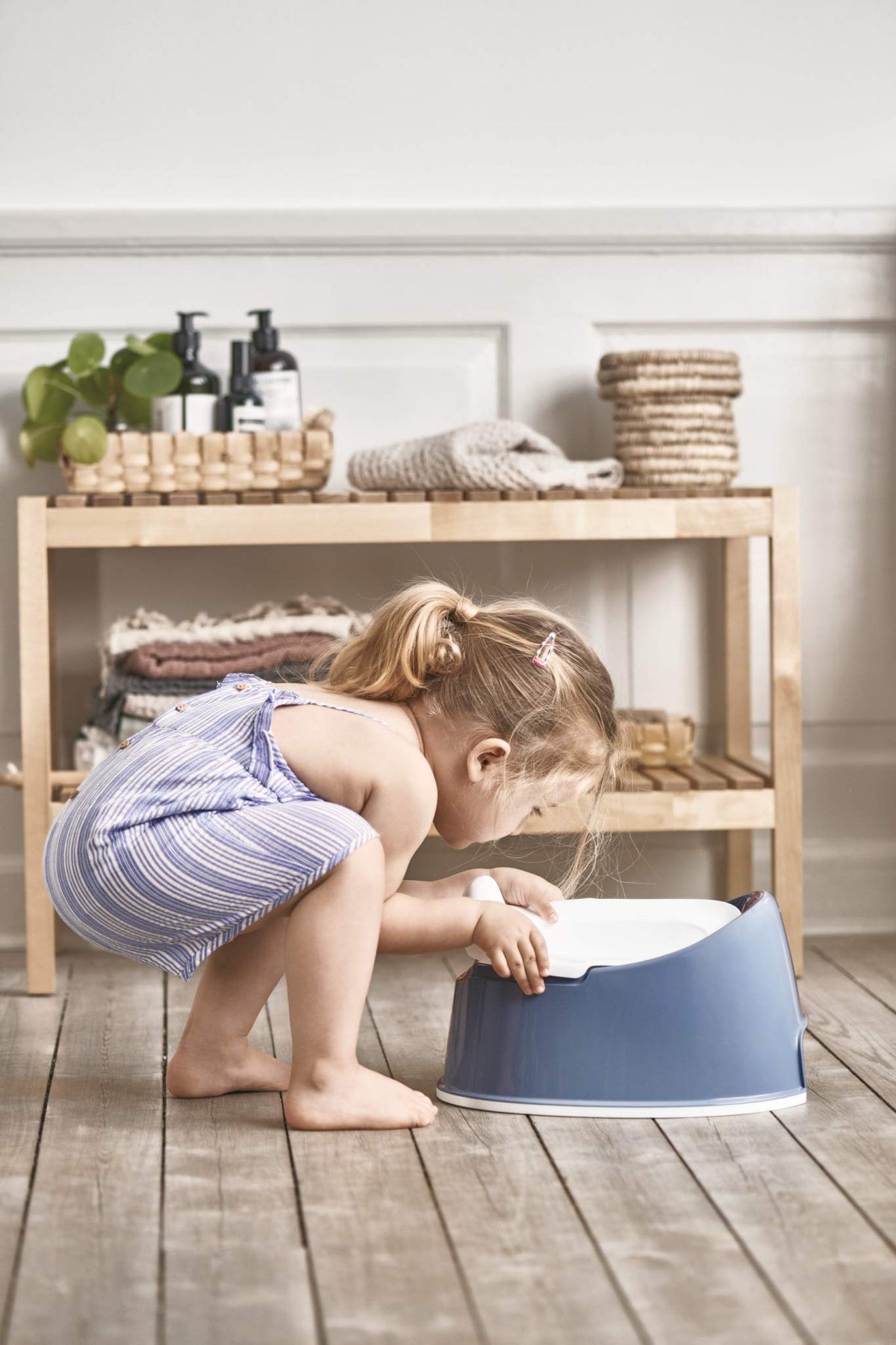 BabyBjörn Smart Potty, Deep Blue/White 🍁 All In One Marketplace Canada