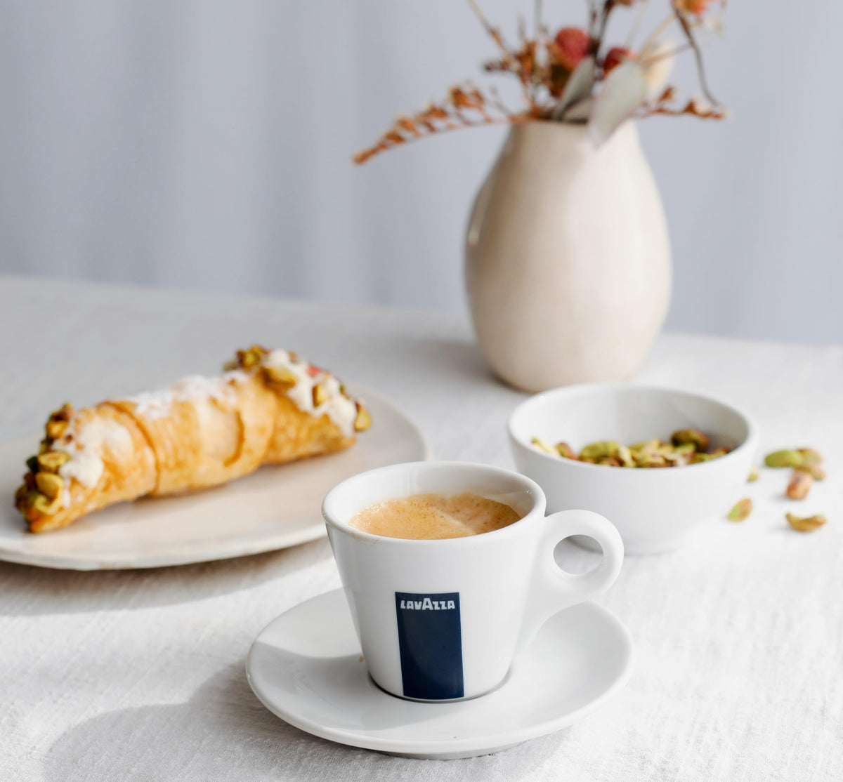 Lavazza Blue Single Espresso Top Class Coffee Capsules (Pack of 100) - Instant Coffee Pods for Lavazza Coffee Machines (Pack of 100) ๐ All In One Marketplace Canada