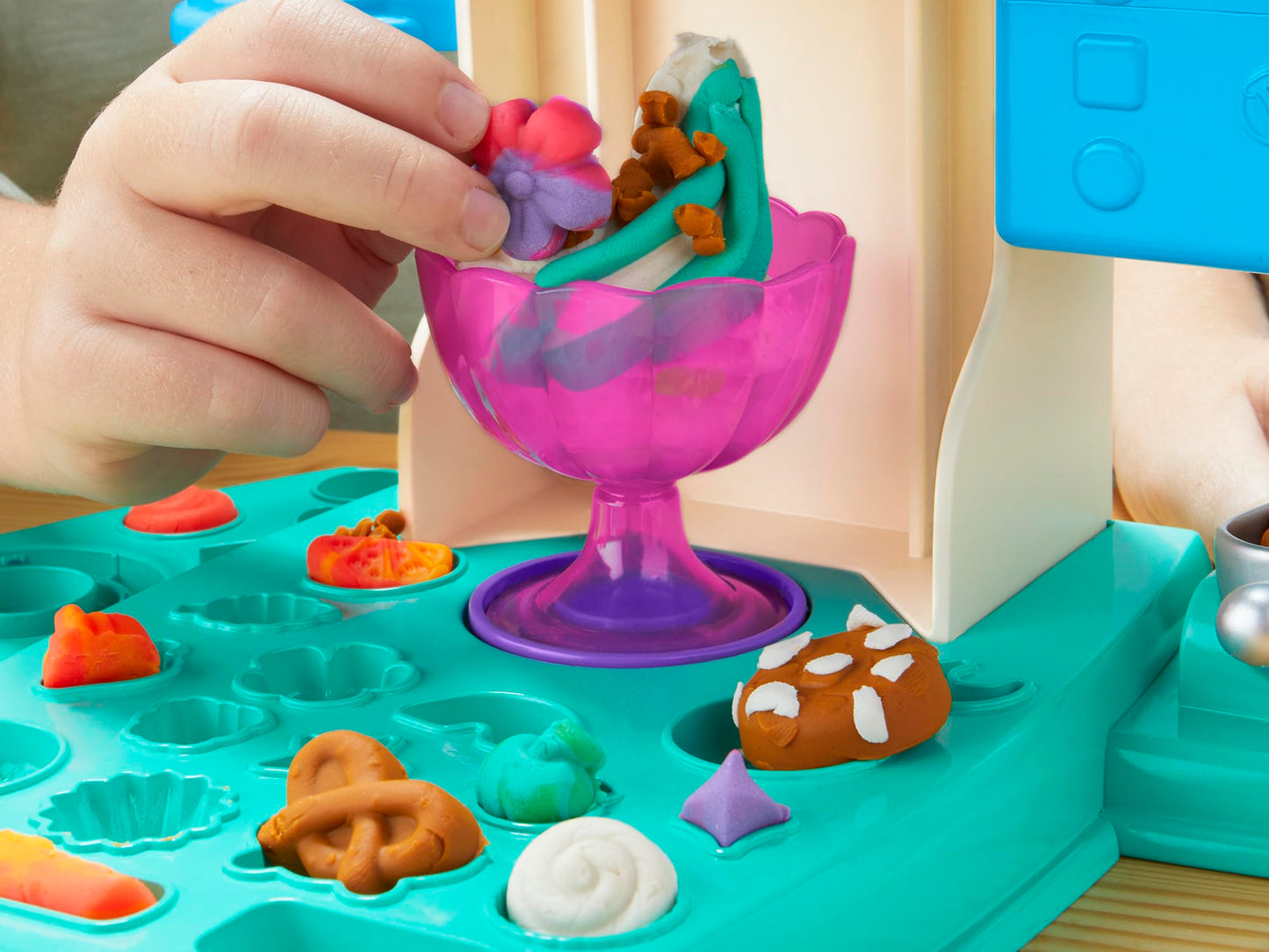 Play-Doh Rainbow Swirl Ice Cream Playset with 7 Pretend Play Kitchen Accessories, Arts and Crafts Toys for 3 Year Old Girls and Boys and Up ๐ All In One Marketplace Canada