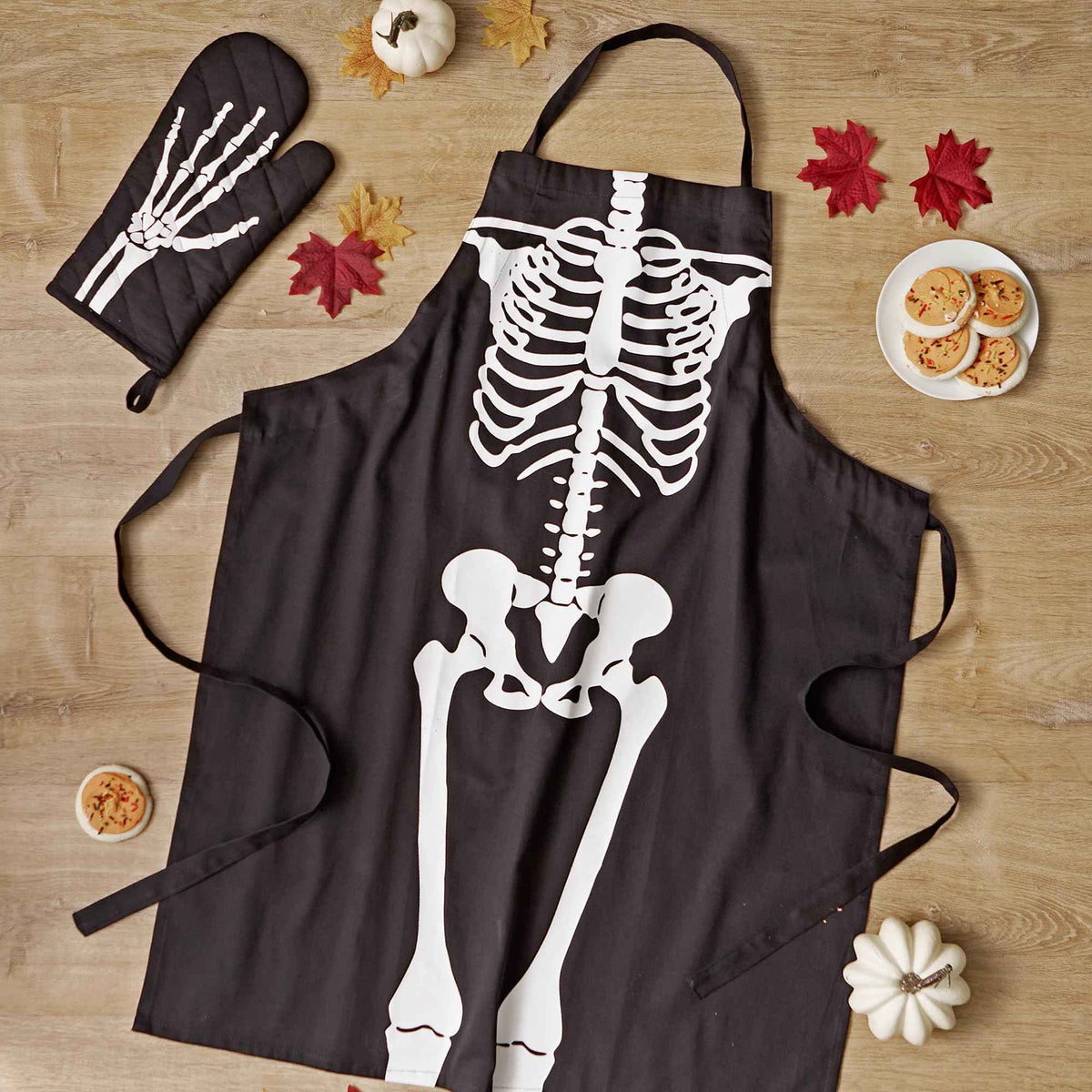 DII Halloween Cooking & Baking Collection Kitchen Accessories, Apron & Oven Mitt Set, Skeleton, 2 Piece