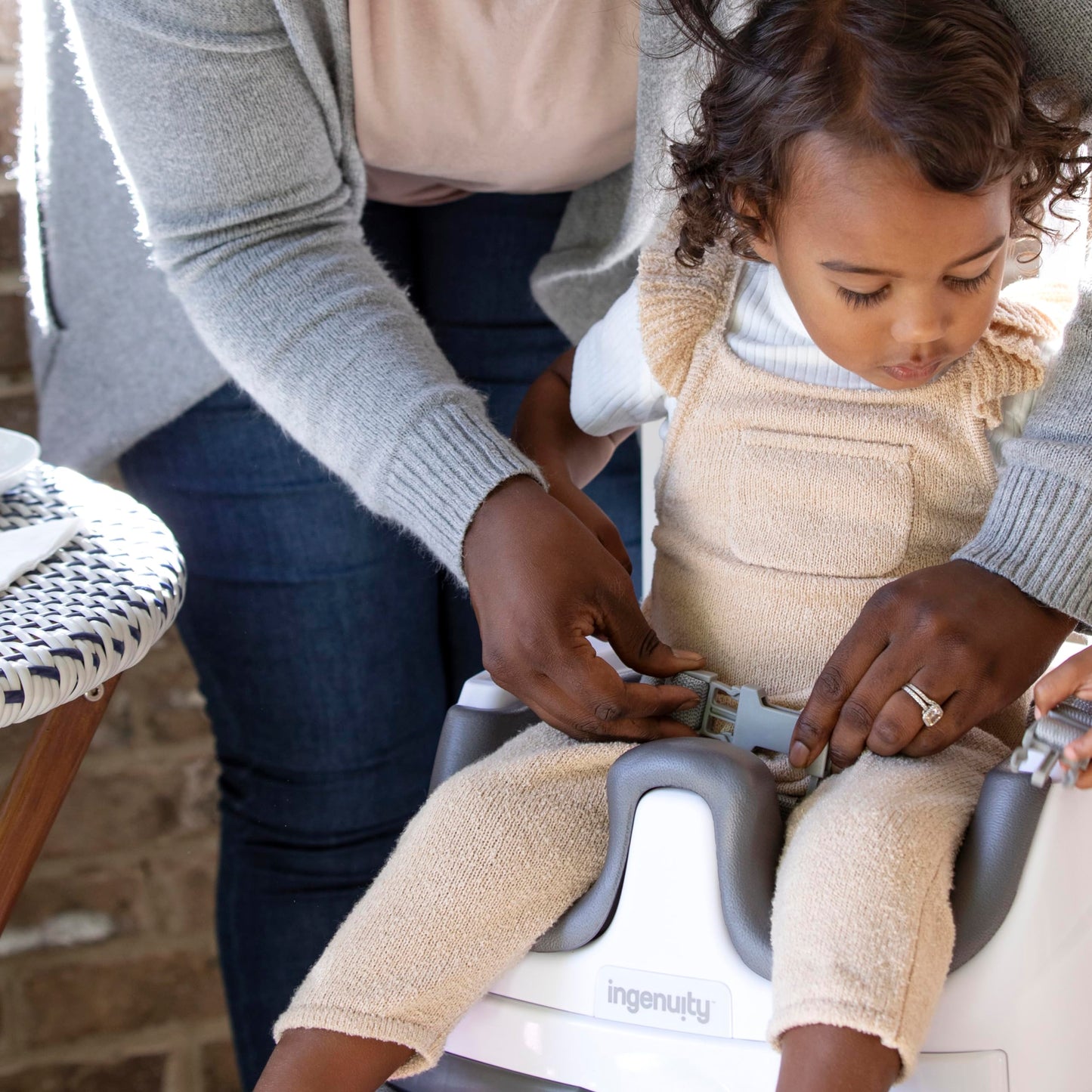 Ingenuity Baby Base 2-in-1 Booster Feeding and Floor Seat with Self-Storing Tray - Mist ๐ All In One Marketplace Canada