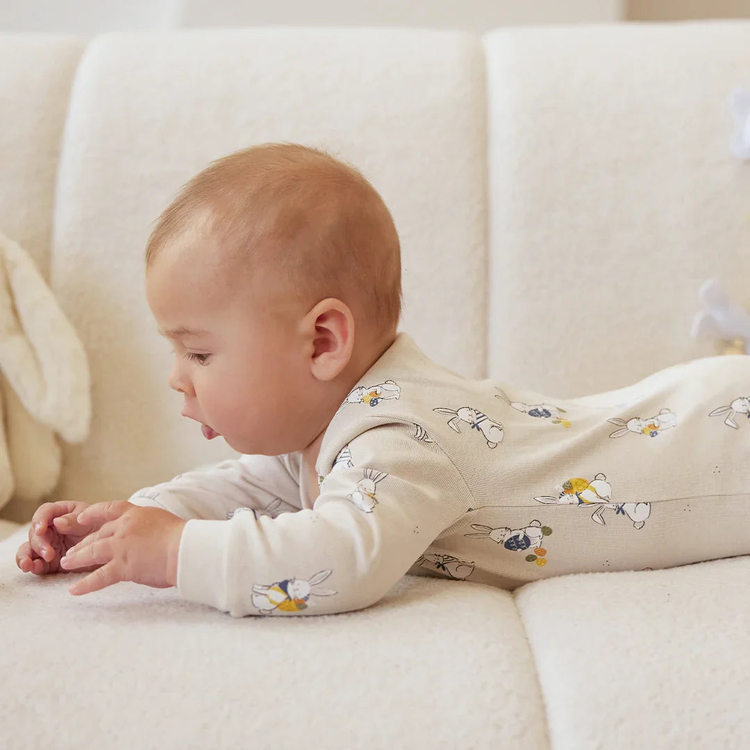 Egg Hunt Print on Crème Sleeper | Petit Lem