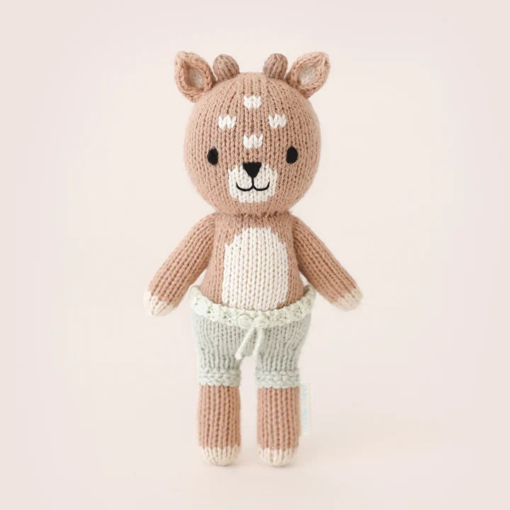 Tiny Elliott the fawn | Cuddle + Kind