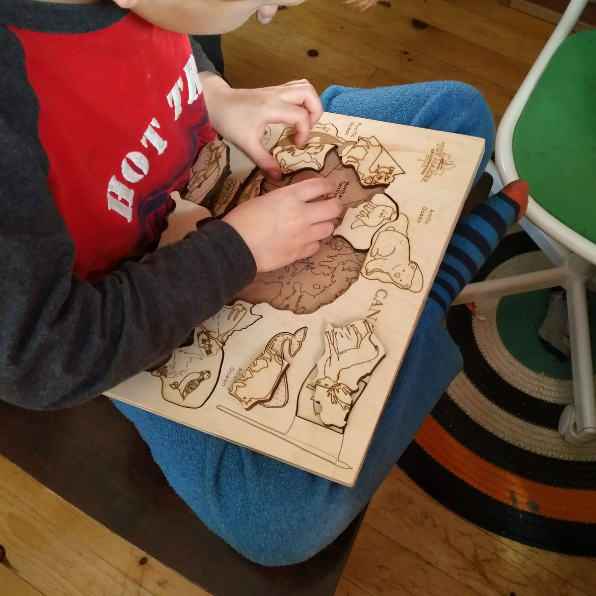 Toy Maker of Lunenburg - Kids Canada Map Puzzle with Native Animals - Made In Canada - High Quality - Ages 4–8