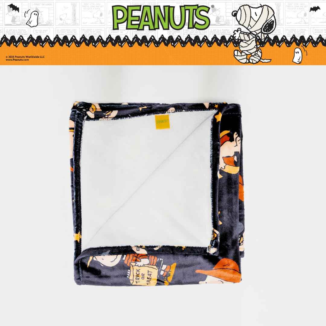 Franco Collectibles Peanuts Halloween Bedding Super Soft Cozy Plush Throw, 46 in x 60 in, (Officially Licensed Product)