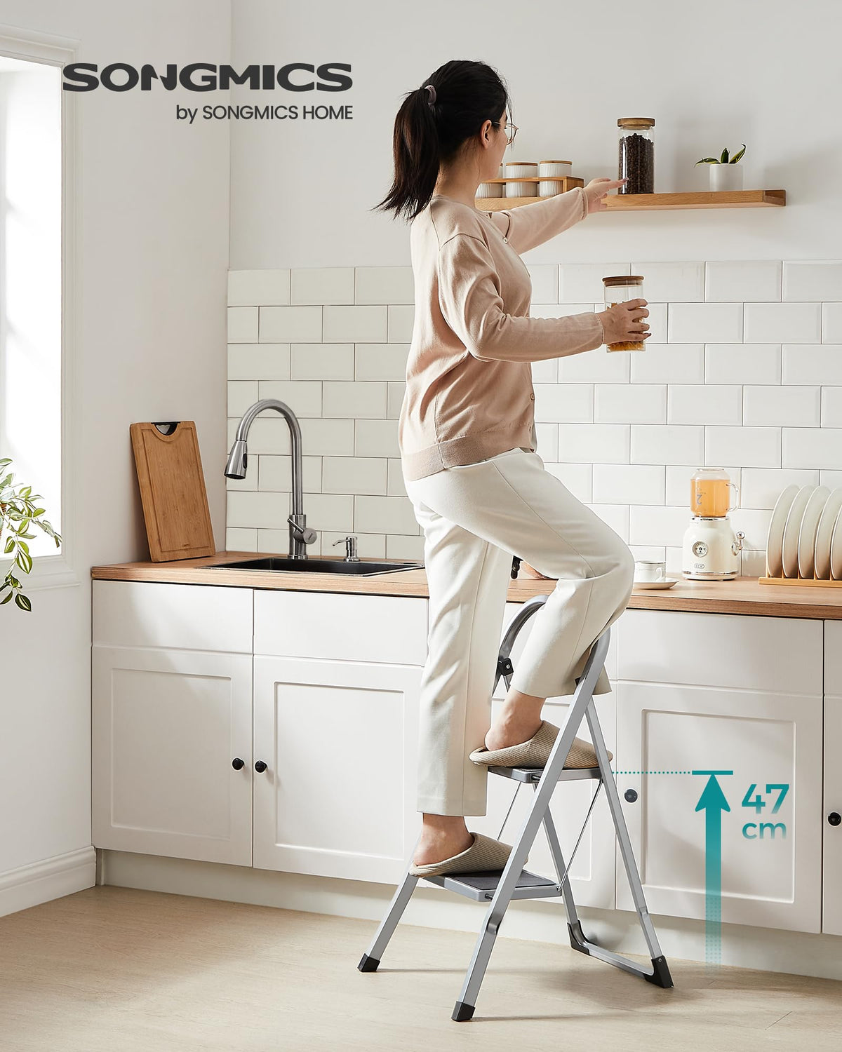 SONGMICS Step Ladder, 2-Step Ladder, Folding Ladder, Safety Lock, Space-Saving Storage, Holds up to 330 lb, Dove Gray UGSL012G01 🍁 All In One Marketplace Canada