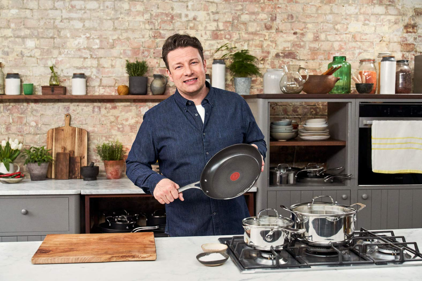 Jamie Oliver by Tefal Nonstick Coated Stainless Steel Pan Set 9.5" & 11", Induction Compatible, Oven Safe up to 500°F, Chef's Stainless Steel Skillet, Frying Pan, Kitchen Essentials, Silver 🍁 All In One Marketplace Canada