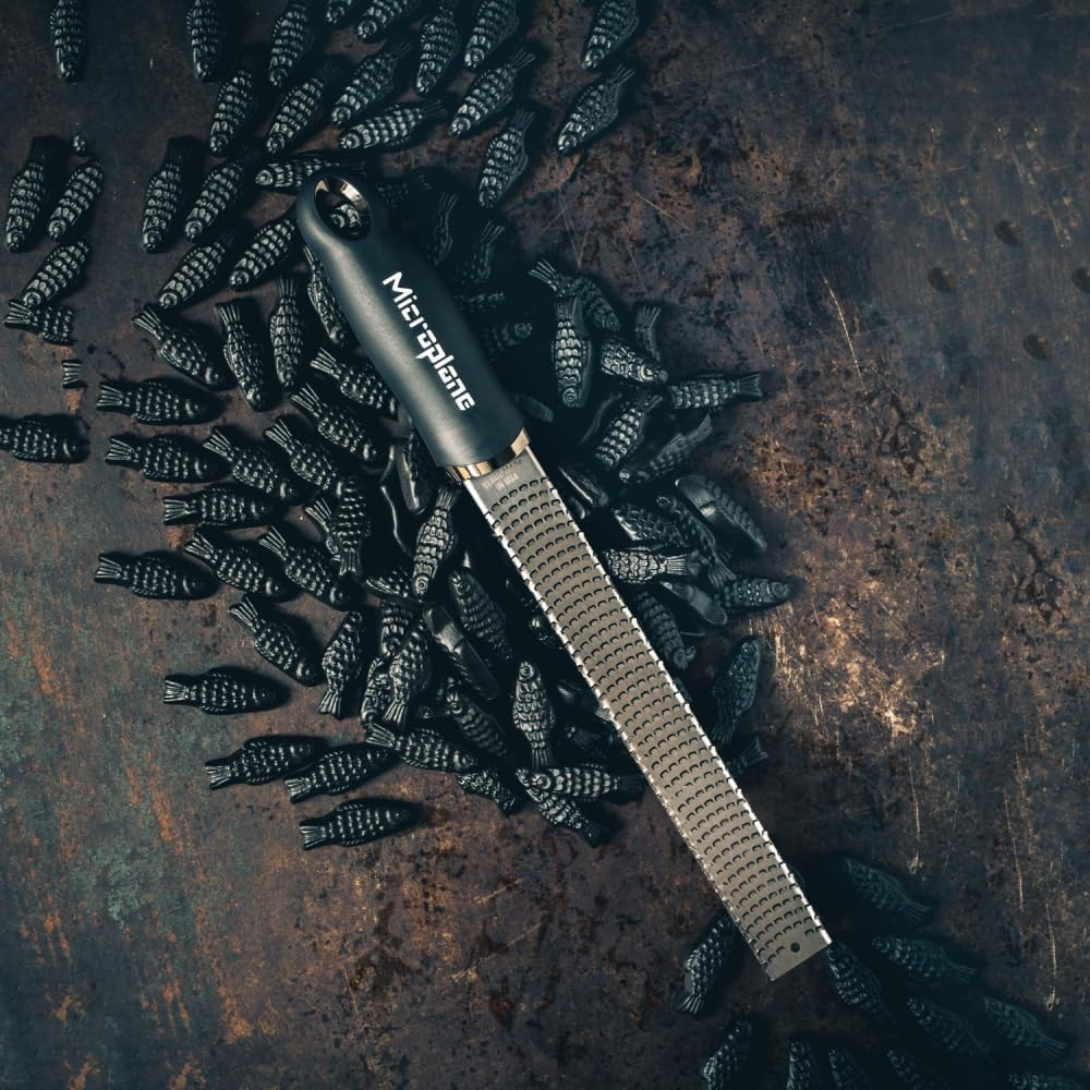 Microplane Premium Classic Zester (Black) 🍁 All In One Marketplace Canada