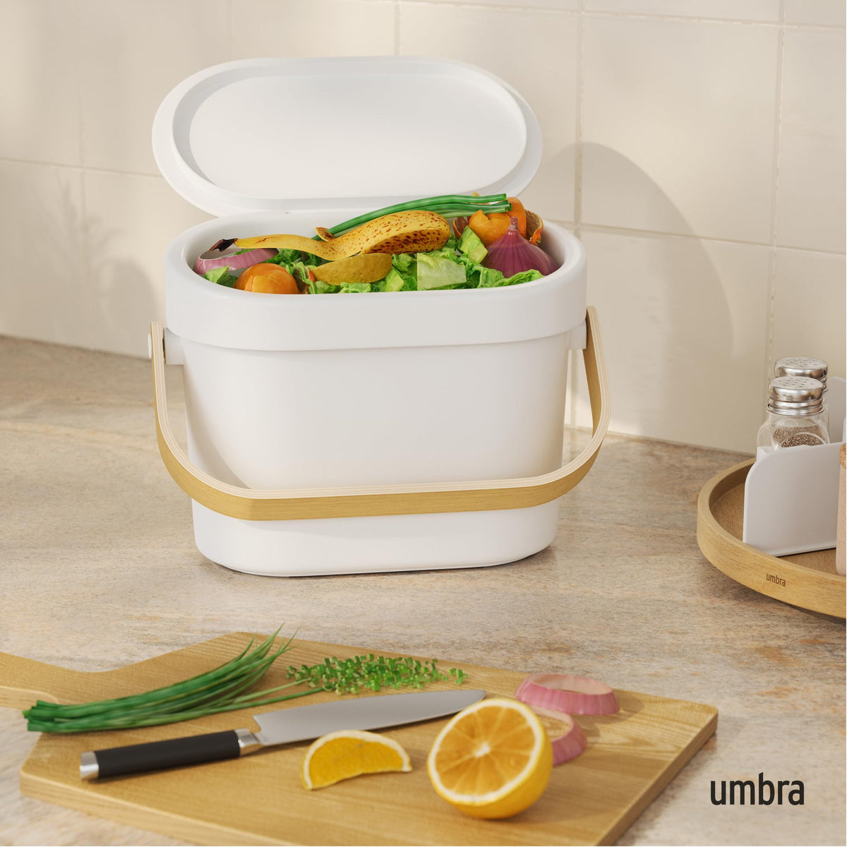 Umbra Bellwood Kitchen Compost Bin – White/Natural, Countertop or Cabinet Mounted, 4L Compost Container with Hidden Bag Retainer, BPA-Free & Dishwasher Safe| Bellwood Collection 🍁 All In One Marketplace Canada