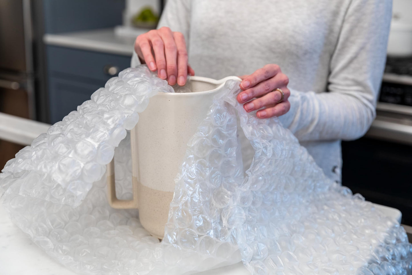 Duck Brand Bubble Wrap Protective Packaging, Large Bubbles, 12 Inches x 15 Feet, Single Roll (1304499) 🍁 All In One Marketplace Canada