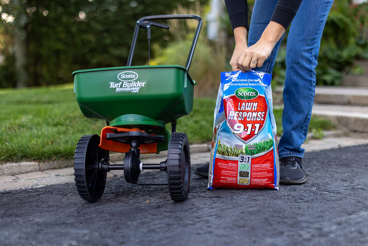 Scotts Lawn Response 9-1-1, 8kg (200 sq Meters / 2,150 sq feet Coverage) | Seed, Fertilizer & Soil Enhancer for Thick, Green Lawns | All-in-one Lawn Solution 🍁 All In One Marketplace Canada