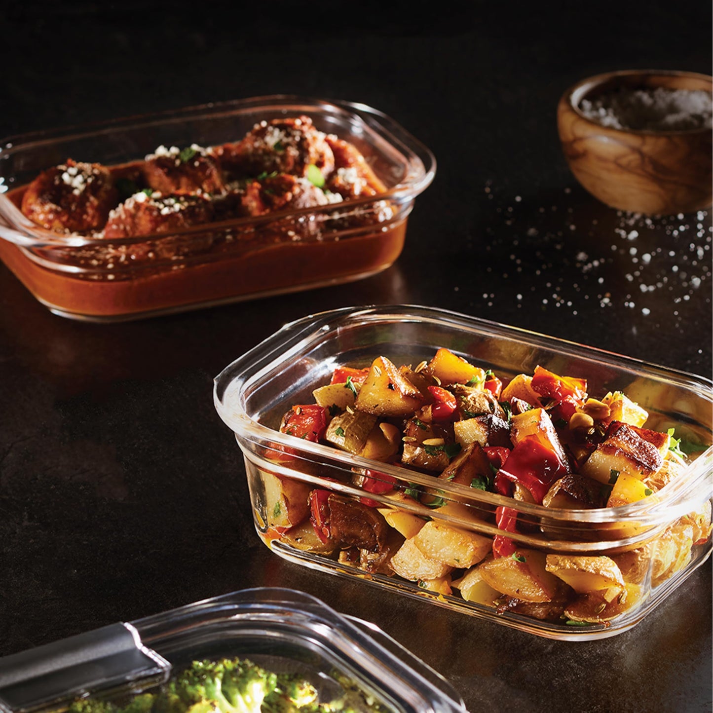 Rubbermaid Brilliance Glass Food Storage Containers, Set of 9 Food Containers with Lids (18 Pieces Total), BPA Free and Leak Proof 🍁 All In One Marketplace Canada