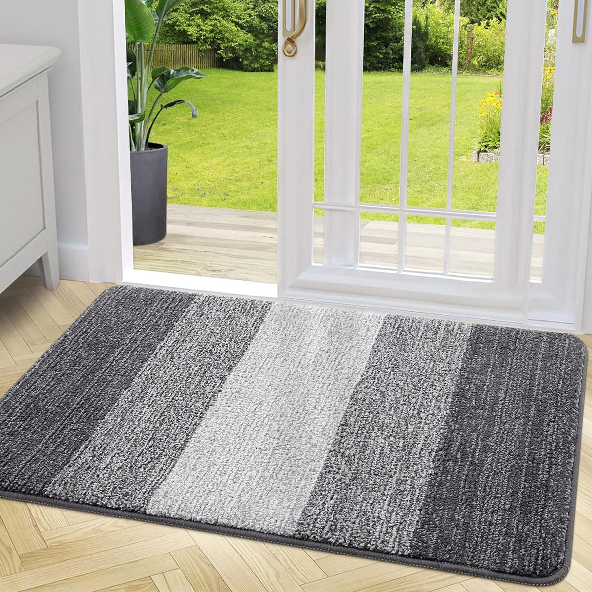 Grandaily Indoor Doormat, 20" x 32" Non-Slip Mud Trapper Absorbent Front Door Mats, Washable Striped Inside Entryway Mat, Low-Profile Welcome Mat Entrance Mat, Grey 🍁 All In One Marketplace Canada