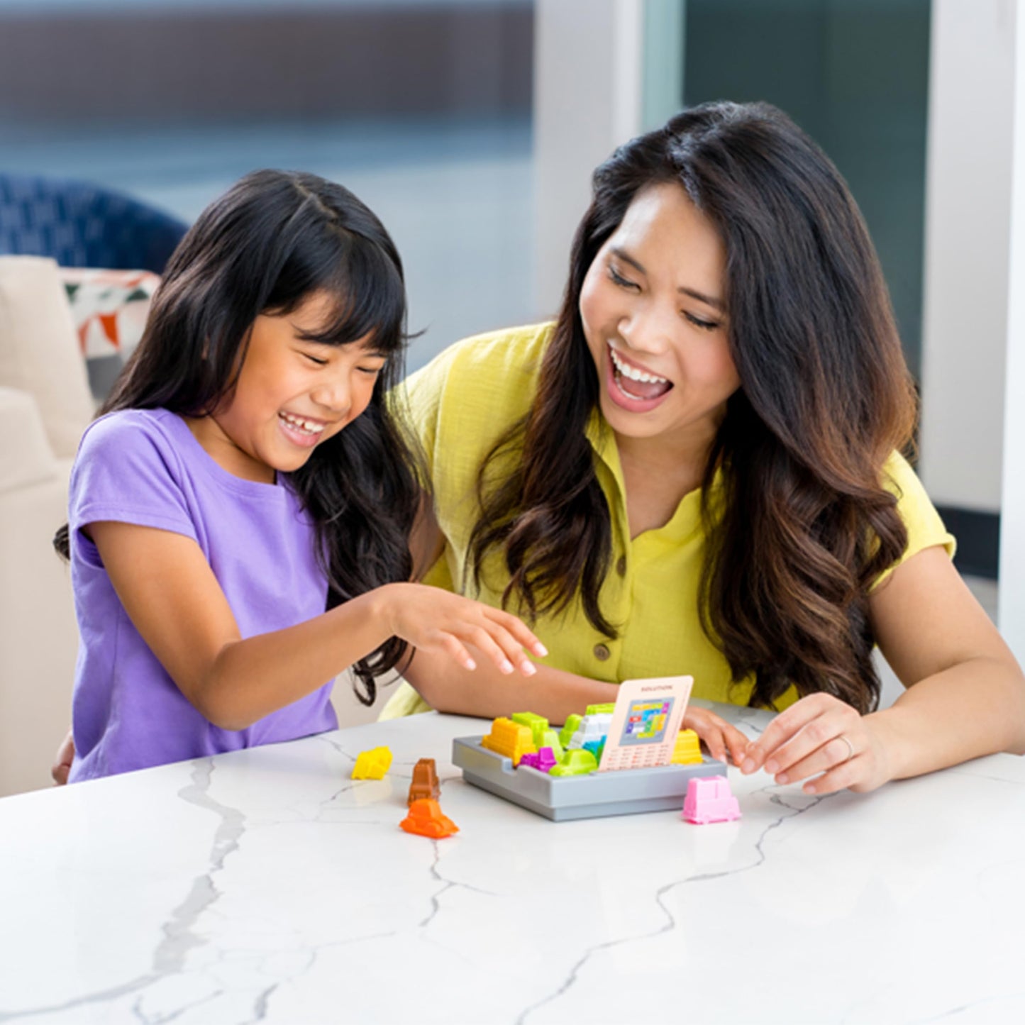 ThinkFun Rush Hour Traffic Jam Logic Game - Engaging STEM Toy for Kids Age 8 and Up | Enhances Reasoning & Planning Skills | Over 20 Awards Winner | Trusted Worldwide Seller for Over 20 Years 🍁 All In One Marketplace Canada