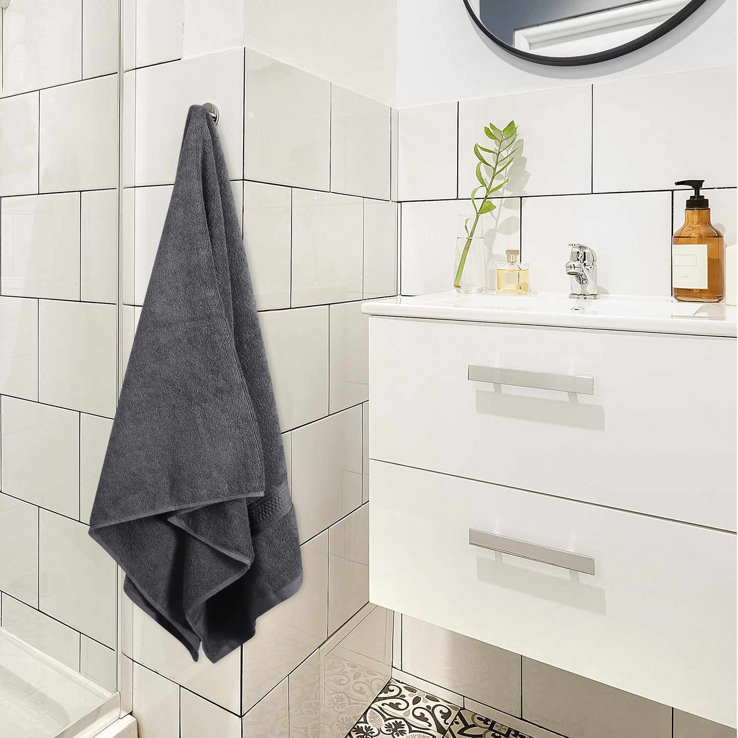 Utopia Towels 4 Pack Premium Bath Towels Set, 27 by 54 Inches, 100% Ring Spun Cotton 600GSM, Lightweight and Highly Absorbent Quick Drying Towels, Perfect for Daily Use, Grey 🍁 All In One Marketplace Canada