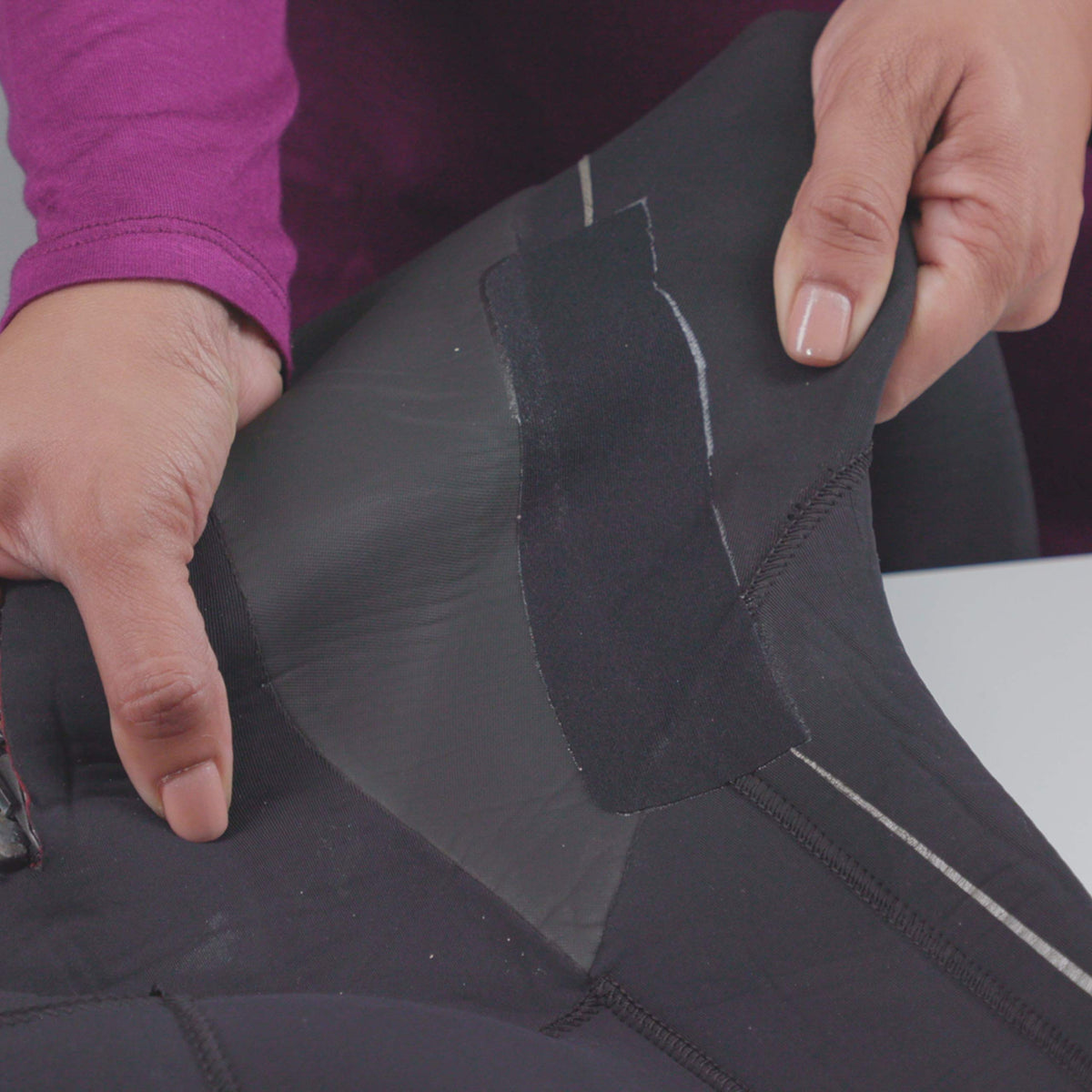 GEAR AID Tenacious Tape Iron-On Neoprene Repair Patch and Aquaseal Neo Adhesive, Permanently Fix Seams and Tears on Stretchy Fabric and Wetsuits, 6”x 10", Black 🍁 All In One Marketplace Canada