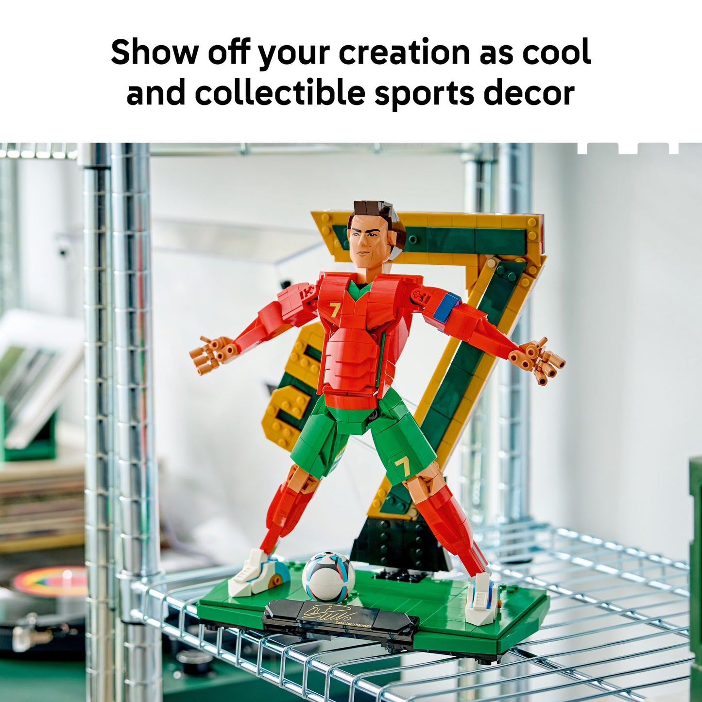 LEGO Editions Cristiano Ronaldo – Soccer Legend - Building Set for Boys & Girls, Ages 12+ - Collectible Soccer Gift with Plaque - Kids Bedroom or Shelf Decor - 43016 🍁 All In One Marketplace Canada