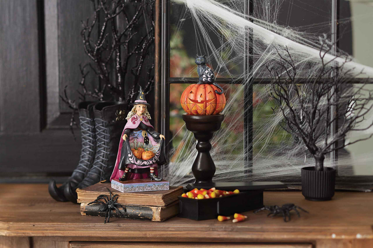 Enesco Jim Shore Heartwood Creek Halloween Witch with Pumpkin Skirt Scene Figurine, 8.27 Inch, Multicolor