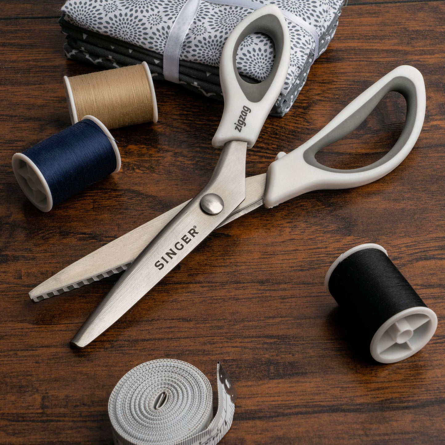 SINGER ProSeries™ 9" Pinking Shears, Stainless Steel No-Fray Zigzag Edge 🍁 All In One Marketplace Canada