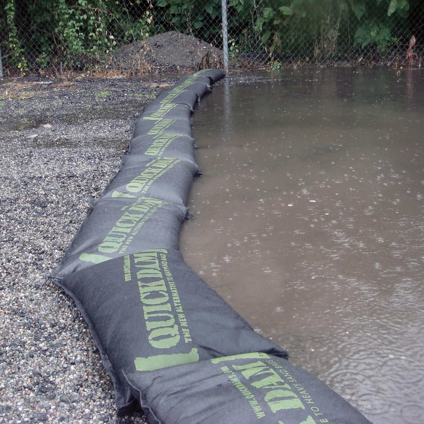 Quick Dam QD1224-6 Water Activated Flood Bags 🍁 All In One Marketplace Canada