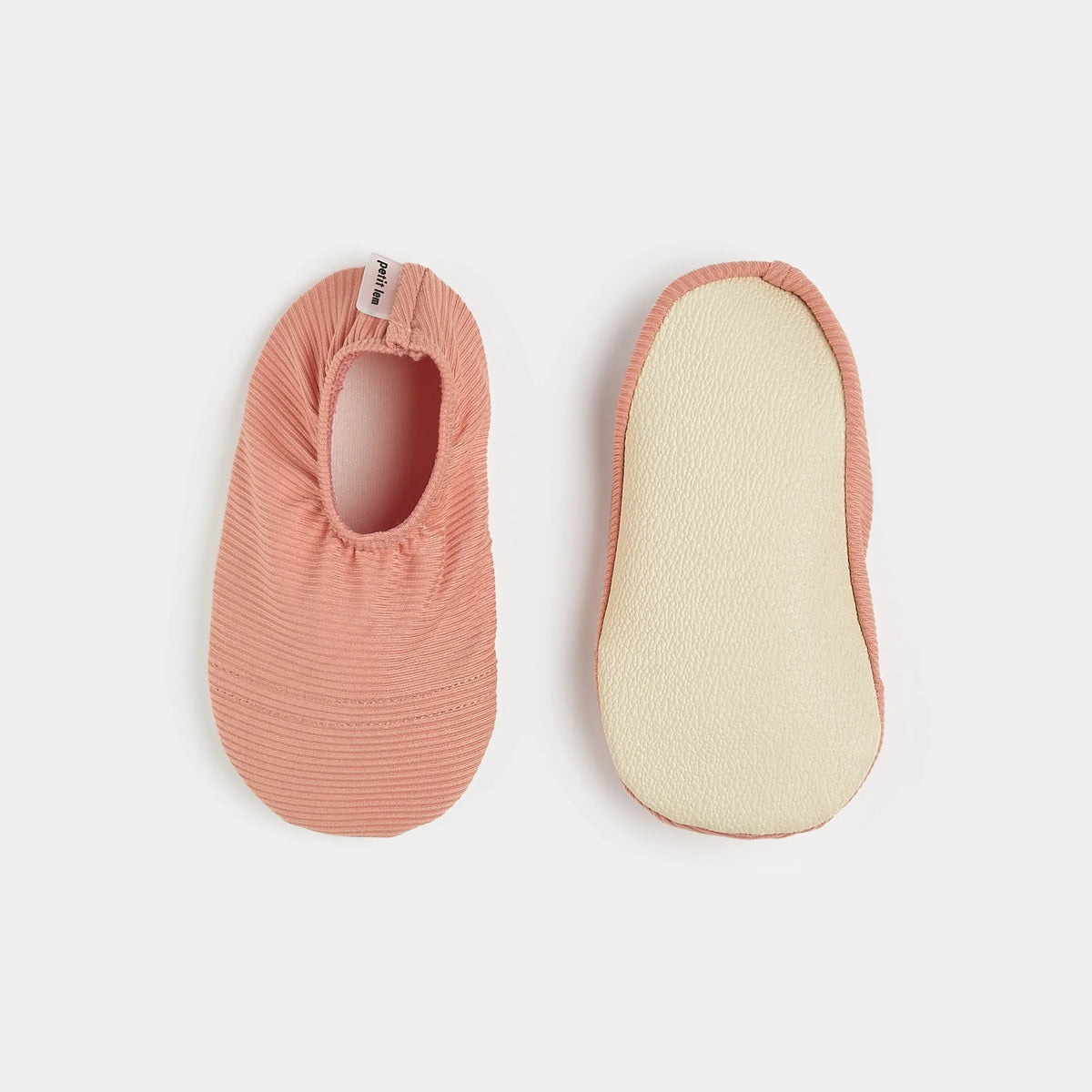 Fiery Coral Ribbed Swim Slippers | Petit Lem