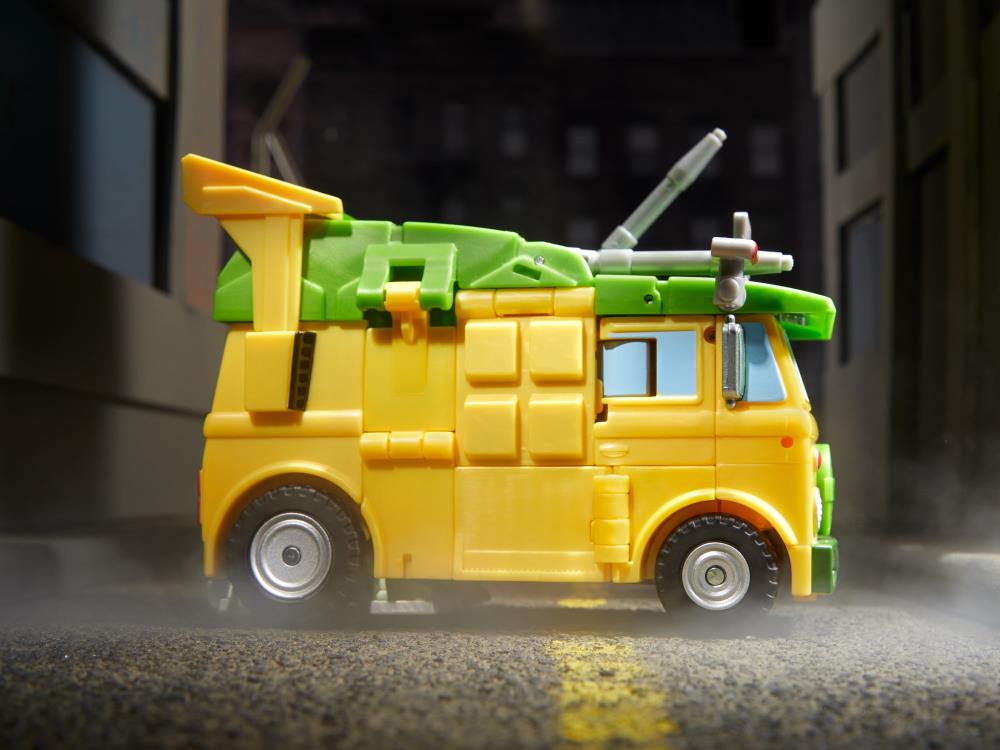Transformers Collaborative Teenage Mutant Ninja Turtles x Transformers Party Wallop