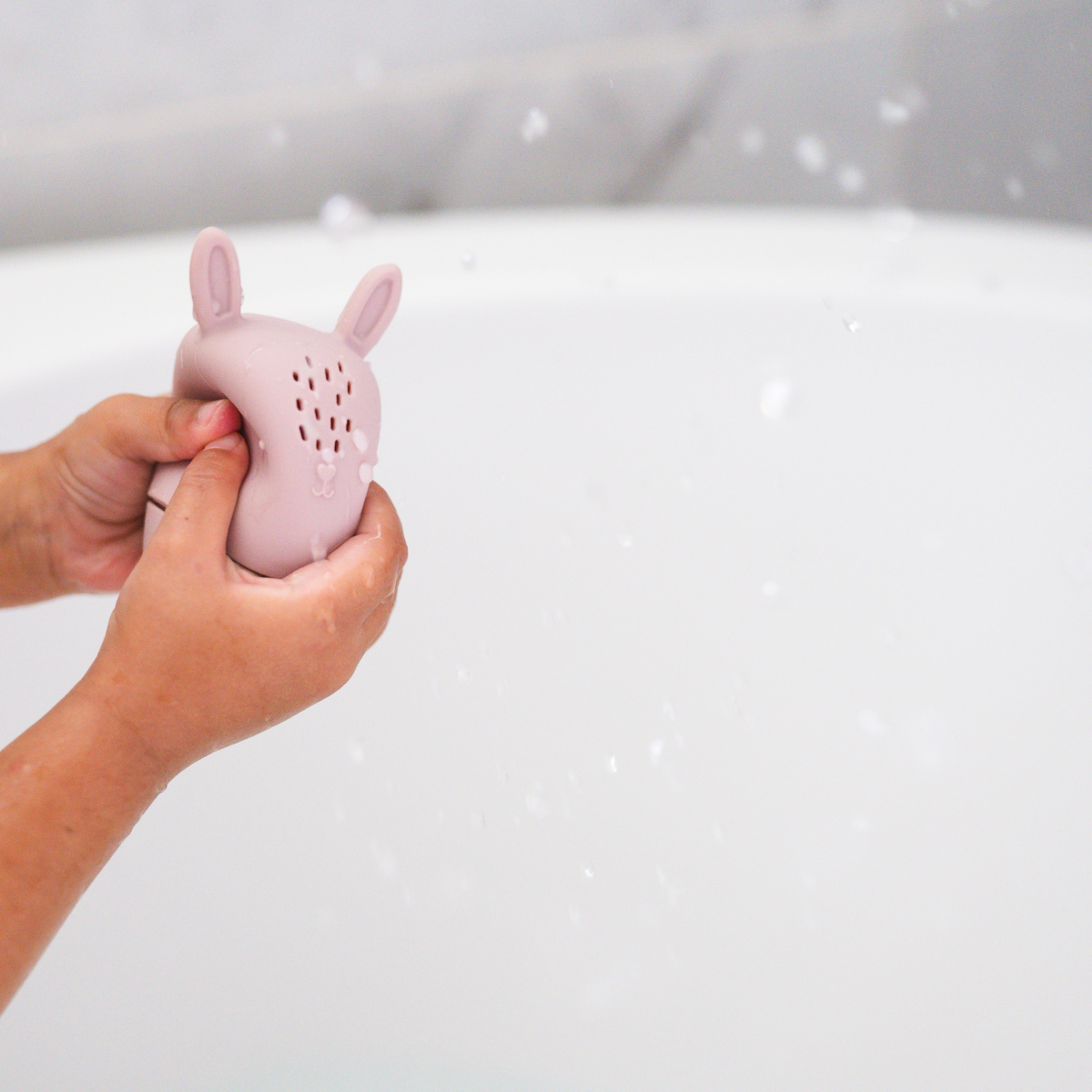 bug + bean kids - Bath Buddies Silicone Mold-Free Bath Toys - Ages 0+