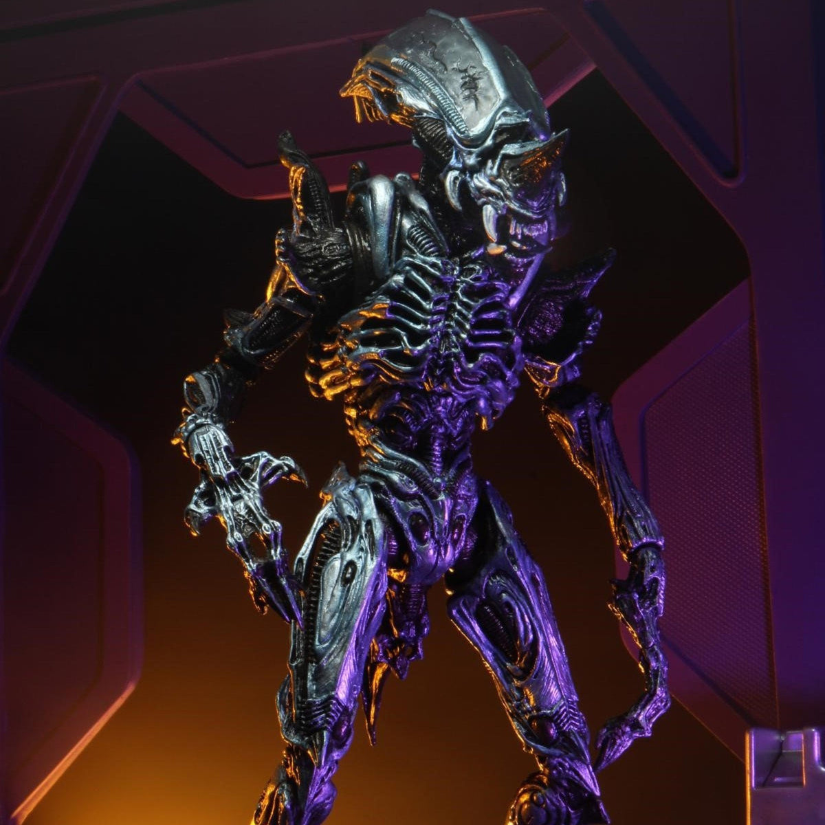 Aliens Ultimate Rhino Alien Figure ( blue/silver)