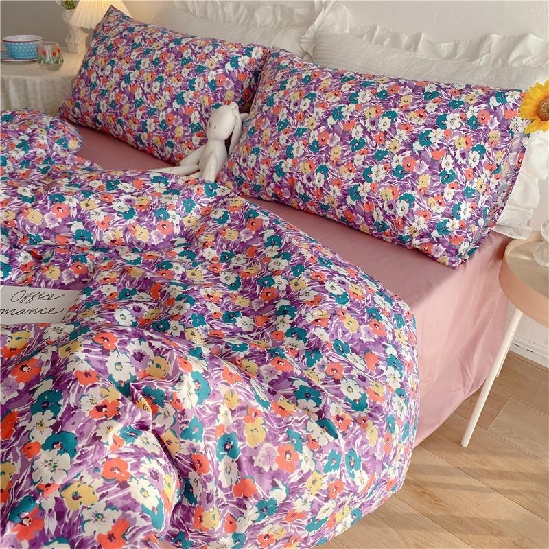 Small Floral Gentle Girl Heart Bedding Set Of Four