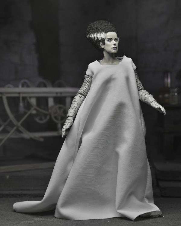 Universal Monsters Ultimate Bride of Frankenstein (Black & White)